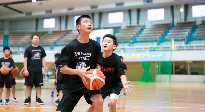 U15